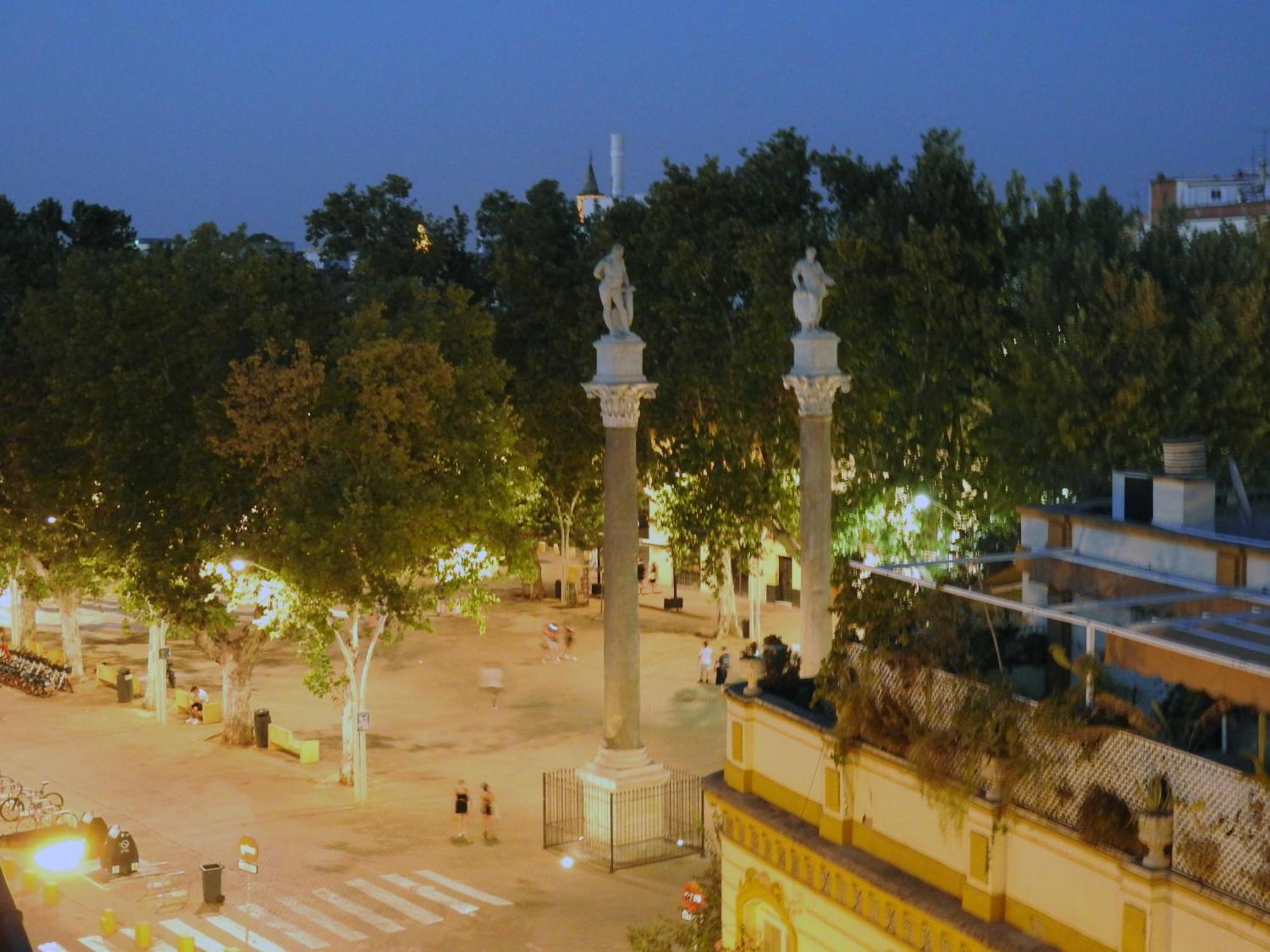 Apartamento En Sevilla Centro Con Vistas A La Plaza Alameda De Hercules - Hasta 7 Personas Exterior foto